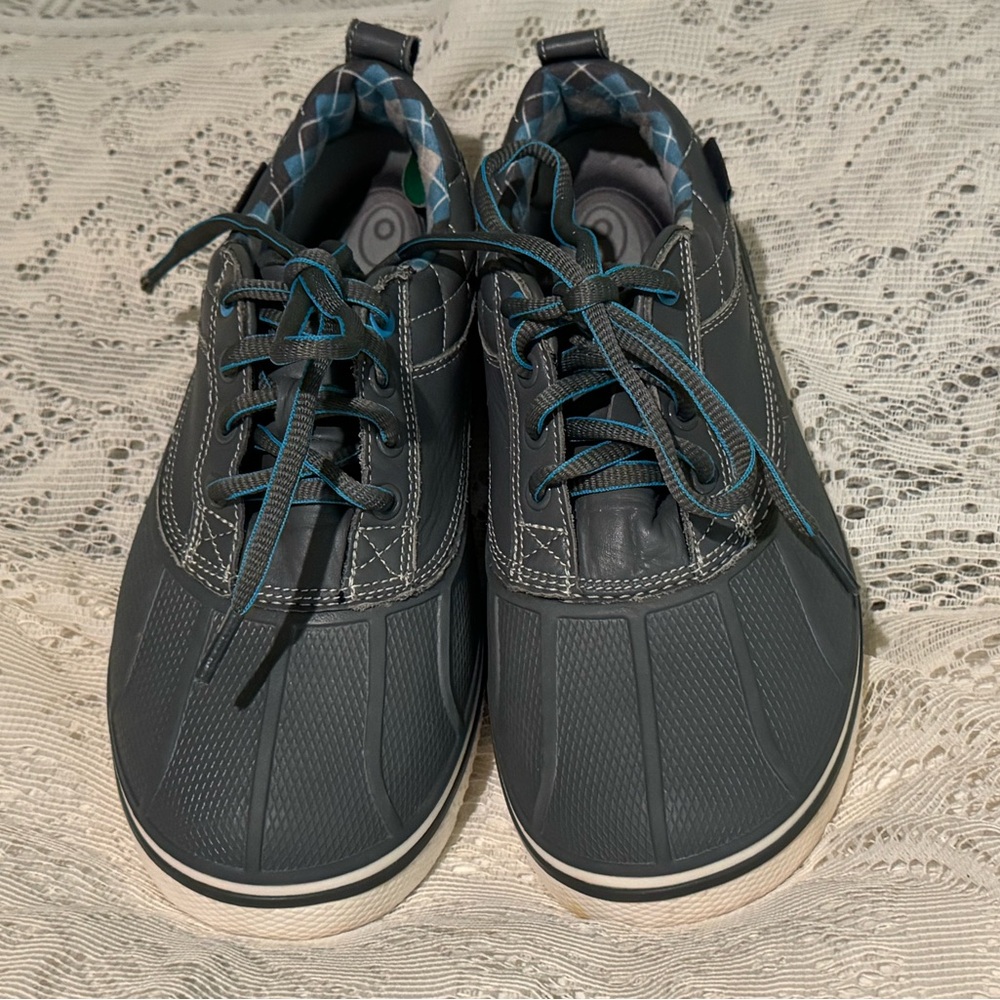 Ecco by Crocs Shoes 9.5 women All Terrain